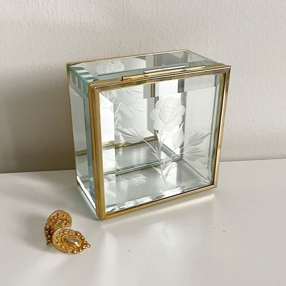 Vintage | Small Brass & Etched Glass Mirrored Trinket Box - Picture 3 of 10